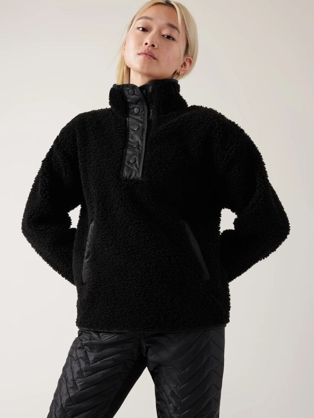 Athleta Cozy Sherpa Snap Sweatshirt Black Zipper Pockets Soft Winter Pullover M